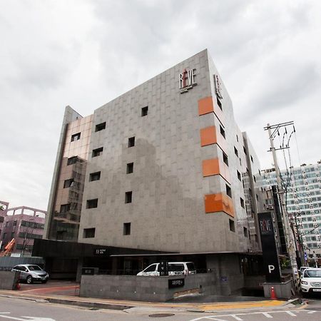Suwon Reve Hotel מראה חיצוני תמונה