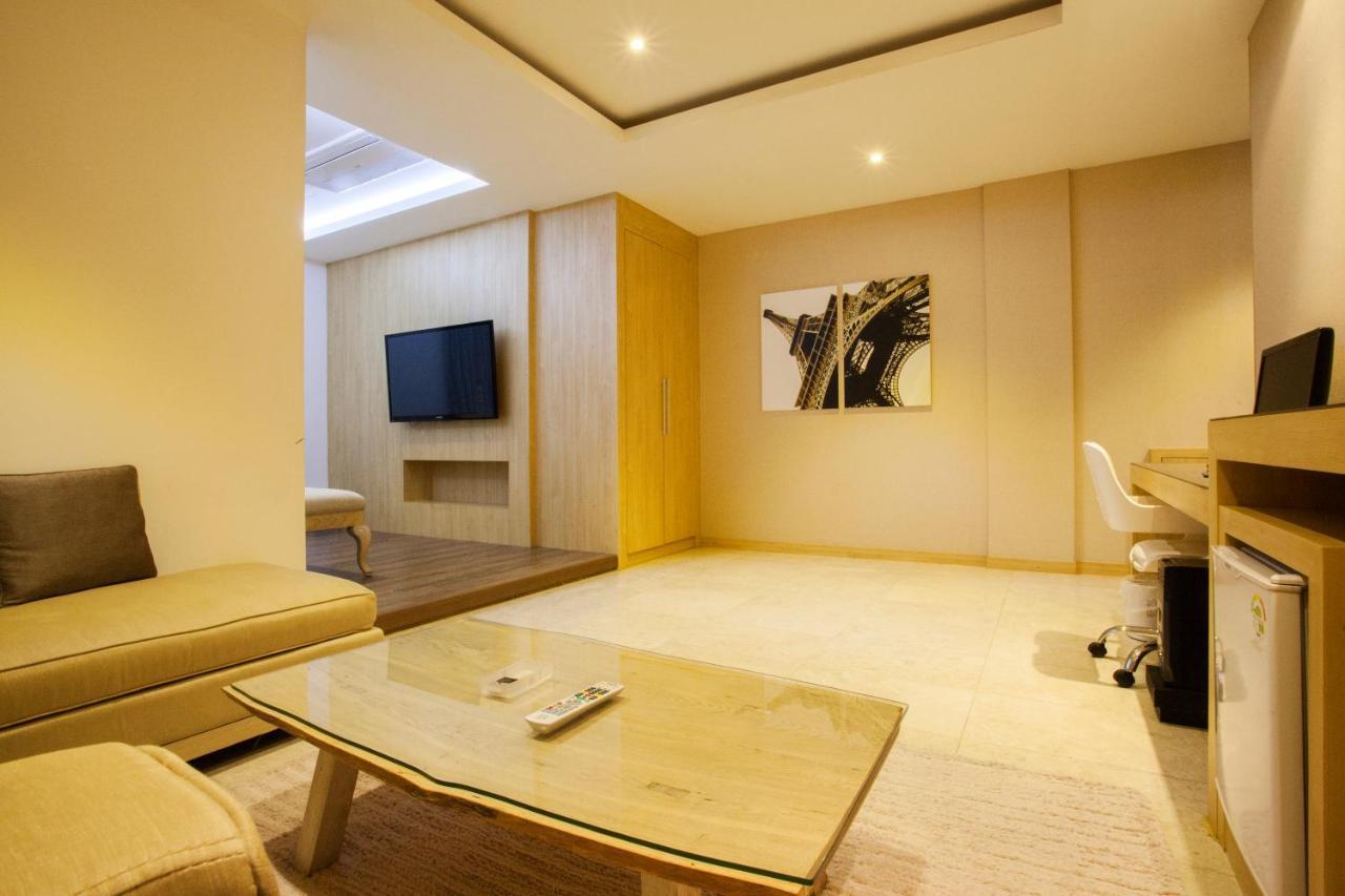 Suwon Reve Hotel מראה חיצוני תמונה