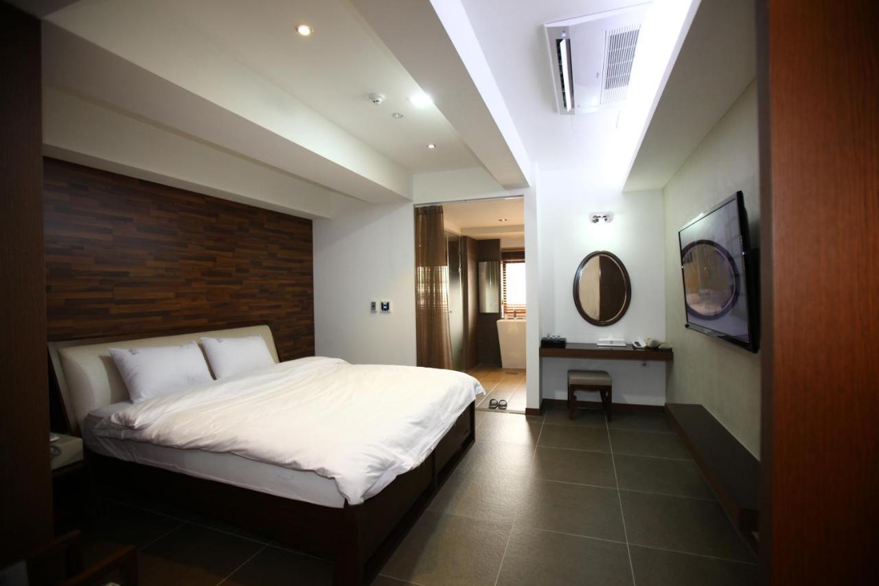 Suwon Reve Hotel מראה חיצוני תמונה